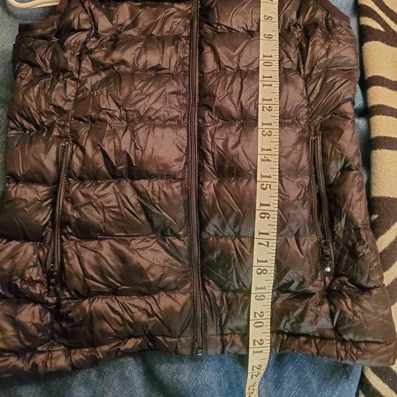 TNA Aritzia Botanie vest excellent condition XXS - Picture 5 of 7